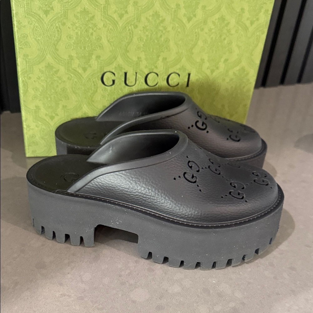 Gucci GG Black rubber Women's Platform Clogs 🖤🖤🖤 - Picture 7 of 12